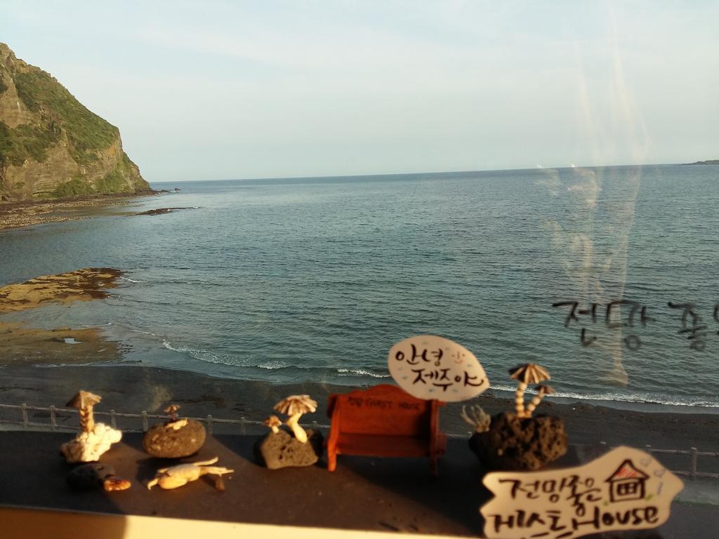 Nice View Guesthouse Seogwipo Esterno foto