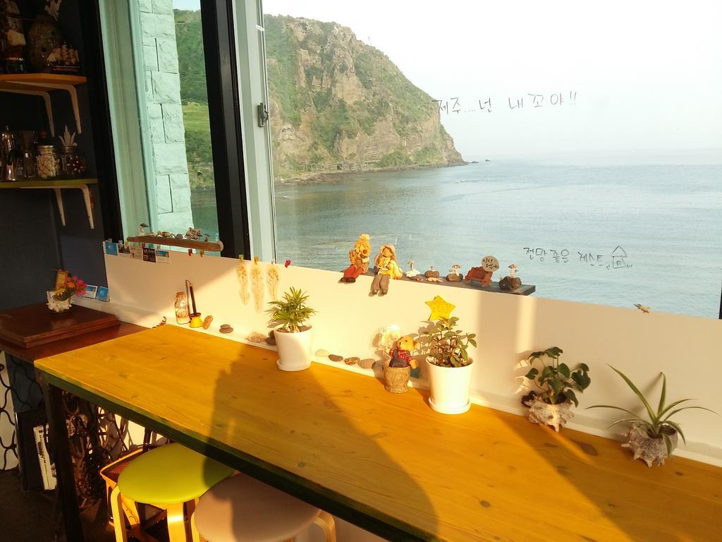 Nice View Guesthouse Seogwipo Esterno foto